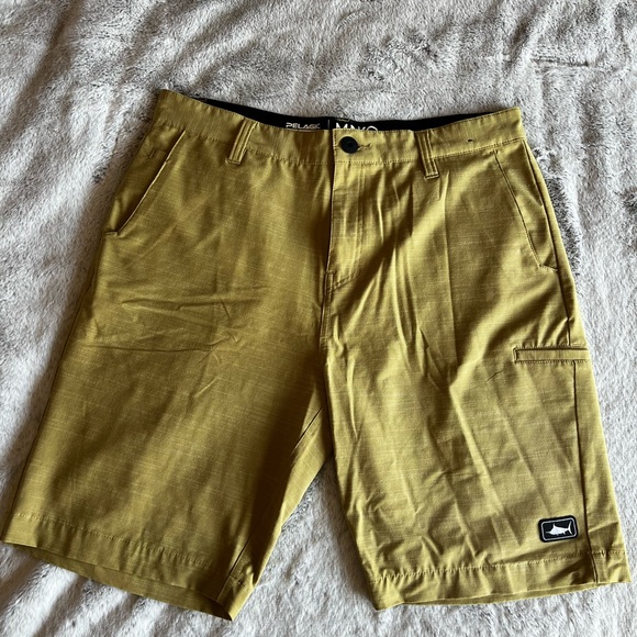 Pelagic Mako XT Hybrid Shorts - Picture 1 of 3